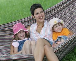 frau mit kinder_uab.JPG © www.landurlaub.at frau mit kinder_uab.JPG © www.landurlaub.at