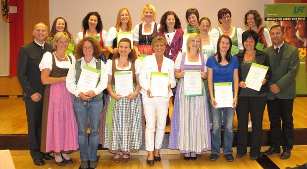 Zertifikatsverleihung_2012_02_web.jpg � Widmoser