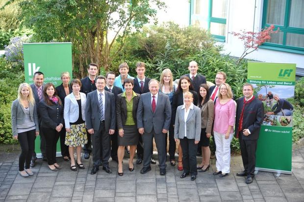 LFI-NOE-Gruppenfoto_klein_2012