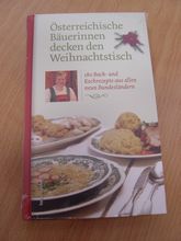 Österreichische Bäuerinnen decken den Weihnachtstisch © Resi Gschösser Österreichische Bäuerinnen decken den Weihnachtstisch © Resi Gschösser
