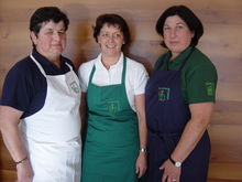 Schürzen und Polo © Resi Gschösser Schürzen und Polo © Resi Gschösser