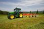 JD 5070 M mit P�ttinger Schwader